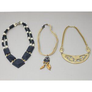 Lot of 3 Vintage Necklaces Gold‎ Necklace/Black Lucite/Beaded Necklaces